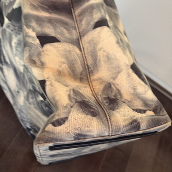 McQ Alexander McQueen Iris Canvas Tote - Picture 10 of 14